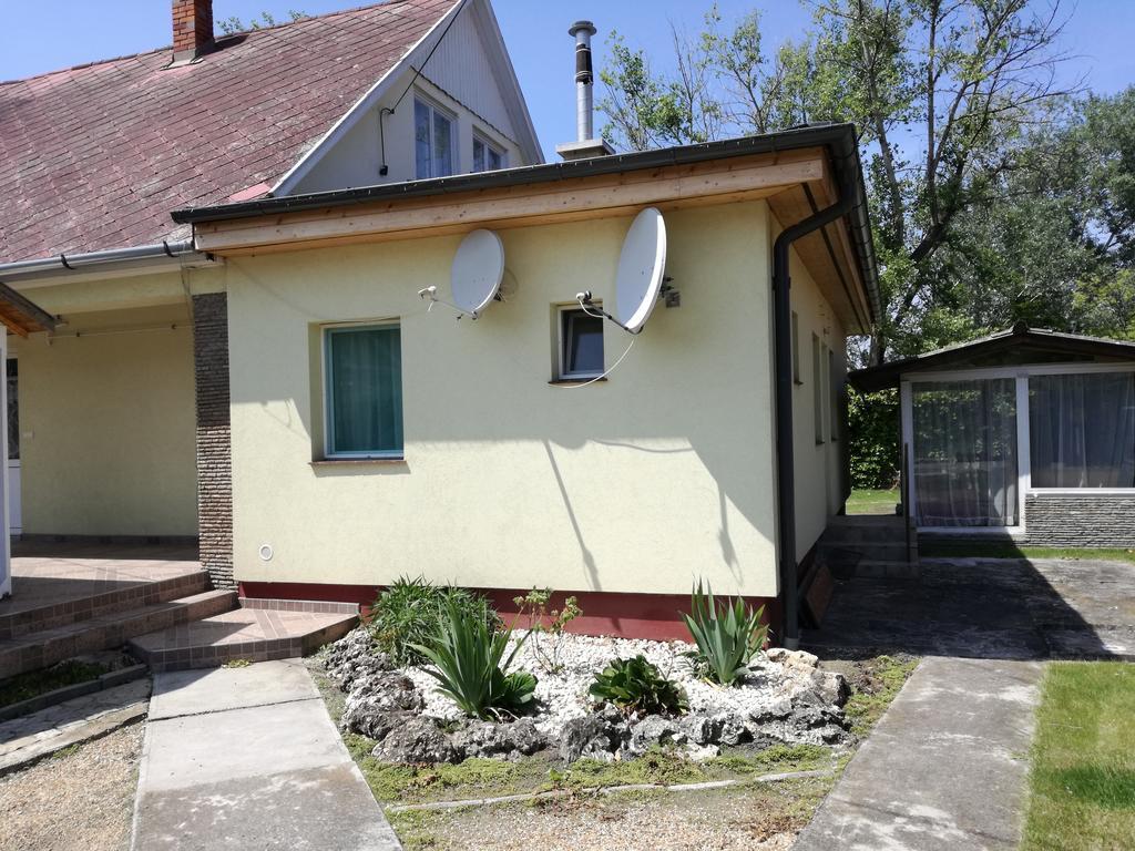 Margareta Apartmanhaz Apartment Balatonboglar Luaran gambar
