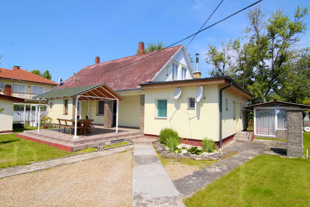 Margareta Apartmanhaz Apartment Balatonboglar Luaran gambar